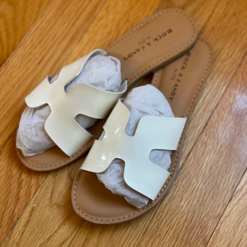 NIB Women's Rock & Candy White Patent Bindy Sandal in Size 6